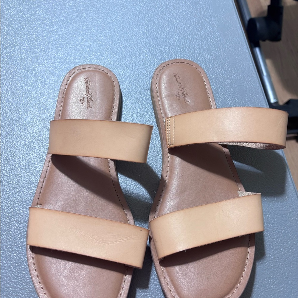 Universal Thread Tan Slide Sandals